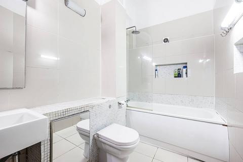 Flat 2, 54 Cavell Street, London, E1 2HP