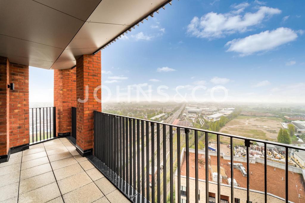 Ashwell House, The West Works, Southall, UB2 2 bed apartment £1,898