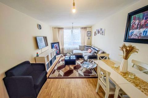 1 bedroom flat for sale - Whinchat Road, West Thamesmead