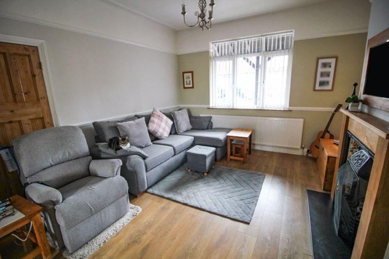 Selwyn Road, SouthendOnSea 4 bed semidetached bungalow for sale £