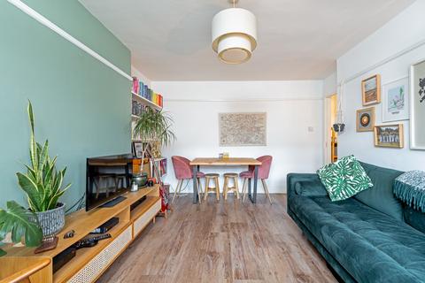 10 Althorne Gardens, London, E18 2DA