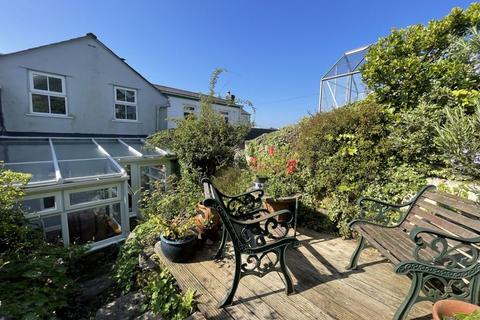 Roween Cottage Pennance Road, Lanner, Redruth, TR16 5TF