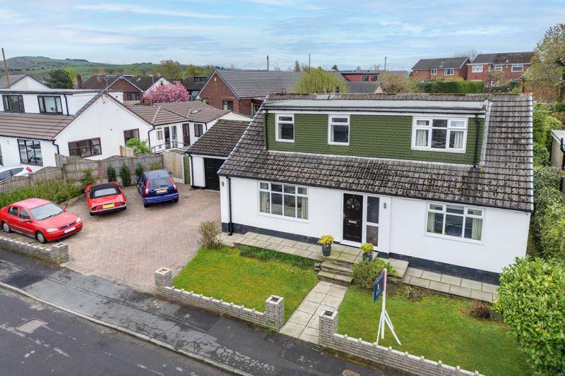 Leighton Avenue, Hollingworth Lake Littleborough OL15 0BW 5 bed detached house for sale £390,000