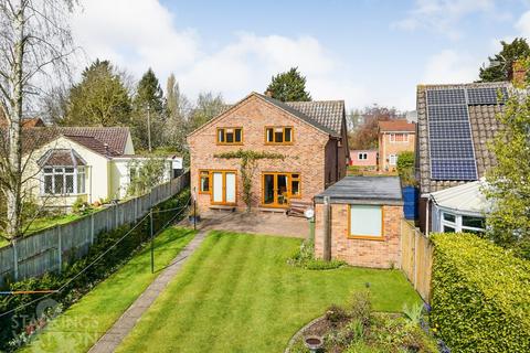 4 bedroom detached house for sale, Ashwellthorpe Road, Wreningham, Norwich