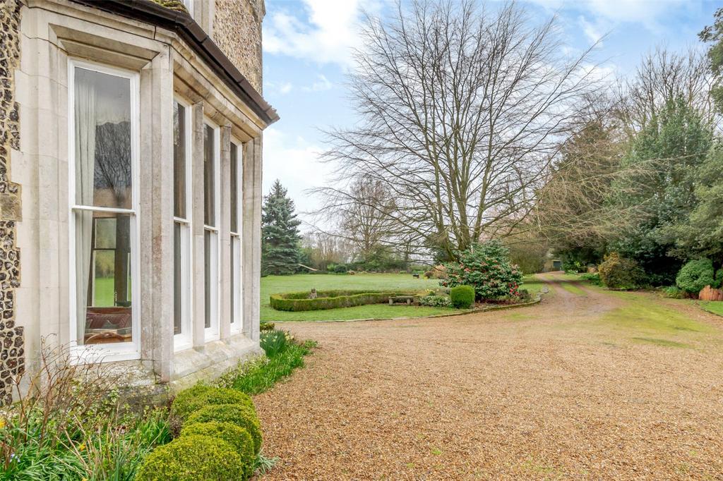 Meopham Court, Wrotham Road, Meopham... 4 bed house £1,000,000