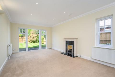 undefined, Green Lane, Hersham