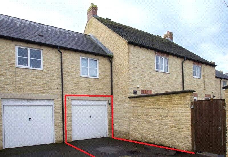 Poppy Terrace, Shilton Park, Carterton, Oxfordshire, OX18 3 bed