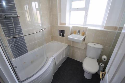 38 Braunston Drive, Hayes, UB4 9RB