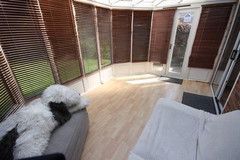 38 Braunston Drive, Hayes, UB4 9RB