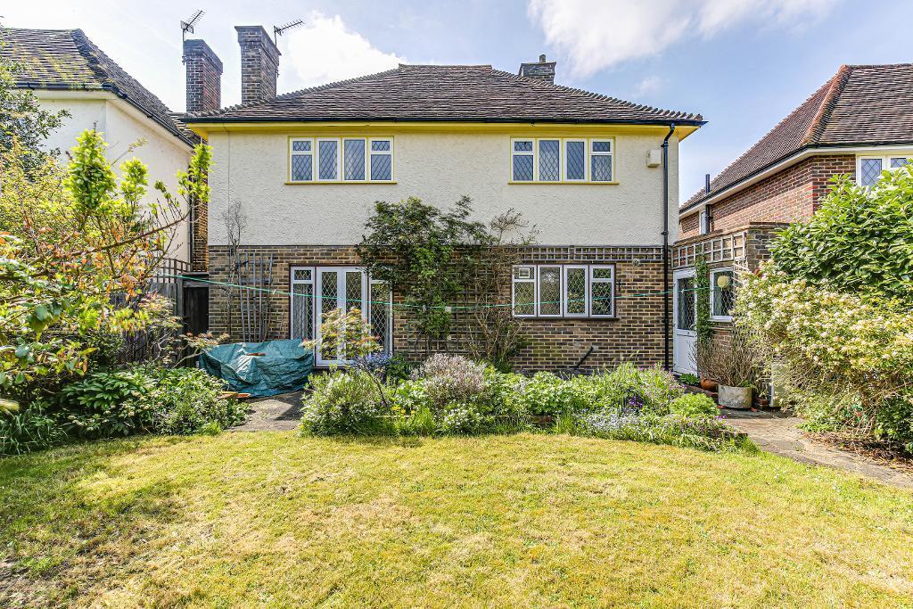 Ewhurst Avenue, Sanderstead, CR2 0DG 4 bed detached house for sale £