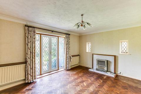 30 Ewhurst Avenue, South Croydon, CR2 0DG