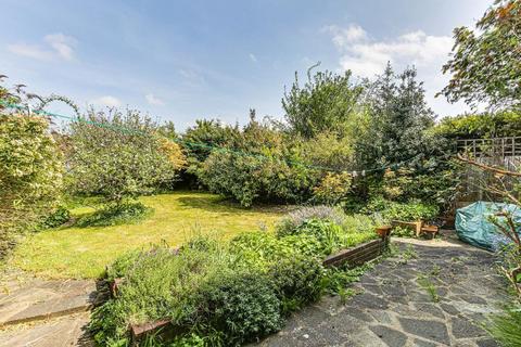 30 Ewhurst Avenue, South Croydon, CR2 0DG