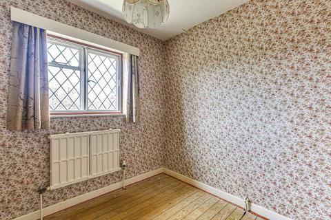 30 Ewhurst Avenue, South Croydon, CR2 0DG