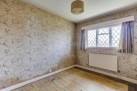 30 Ewhurst Avenue, South Croydon, CR2 0DG