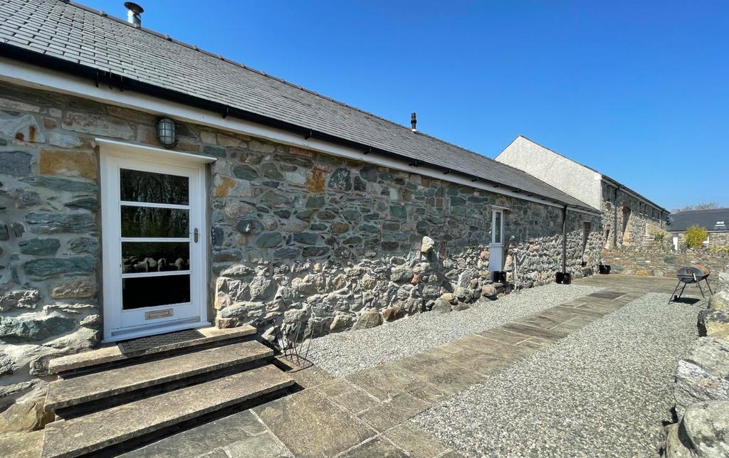 Dwyran, Llanfairpwllgwyngyll, Isle of Anglesey, LL61 3 bed bungalow for