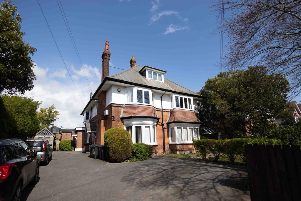 19 Portchester Road, Bournemouth, 1 bed flat for sale £155,000