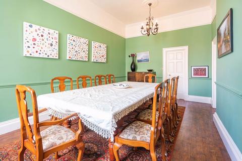 Stratton Lodge, 52 Bath Street, Abingdon, OX14 3QH
