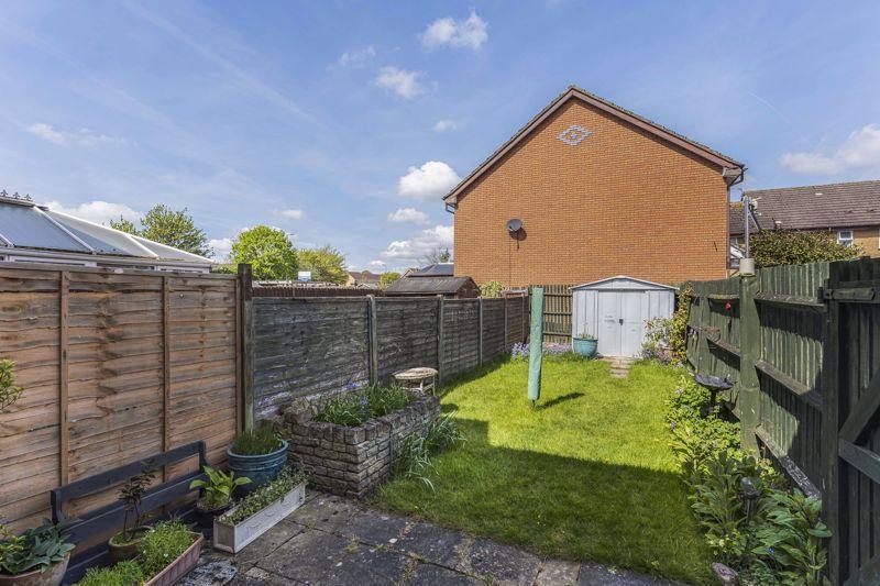 Merganser Drive, Bicester 2 bed end of terrace house £275,000
