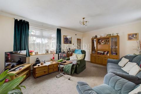 17 Albert Road, Gillingham, ME7 5UX