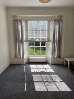 2 bedroom flat to rent, East Fergus Place, Kirkcaldy