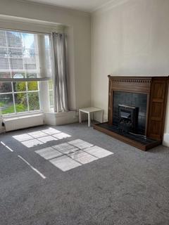 2 bedroom flat to rent, East Fergus Place, Kirkcaldy