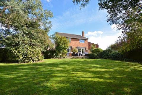 17 Holliers Close, Thame, OX9 2EN