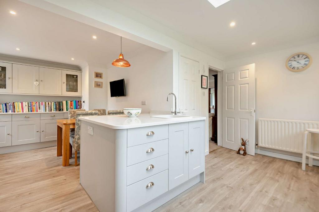Livery Road, Winterslow, Salisbury, Wiltshire 3 bed detached house for