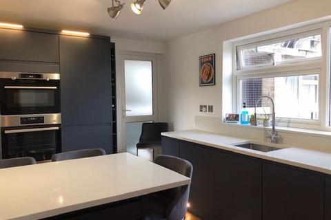 2 bedroom flat to rent, Northlands Drive, Central Winchester