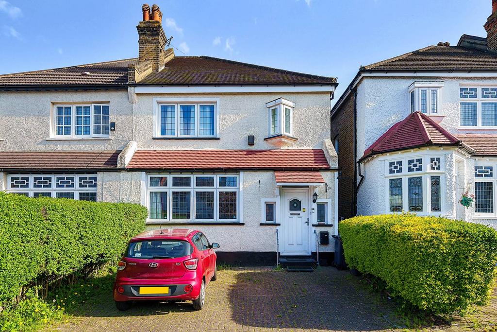 Beatrice Avenue, Norbury, London, SW16 4 bed semidetached house for