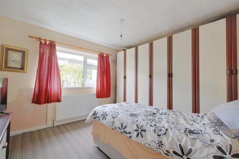 3 bedroom semi-detached house for sale - Queens Avenue, Gedling, Nottingham