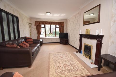 45 Captain Lees Road, Westhoughton, Bolton, BL5 3UB