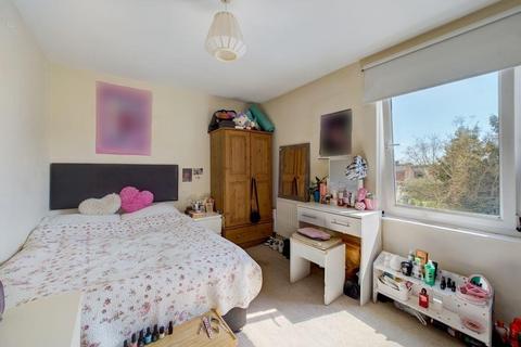 114 Avenue Road, Southampton, SO14 6BB