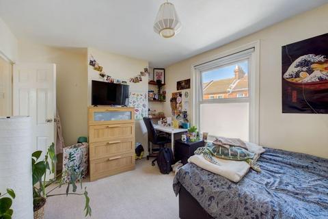 114 Avenue Road, Southampton, SO14 6BB