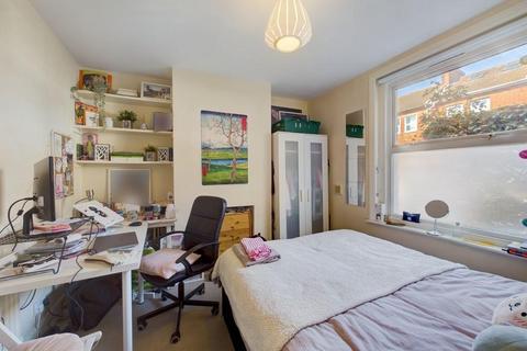 114 Avenue Road, Southampton, SO14 6BB