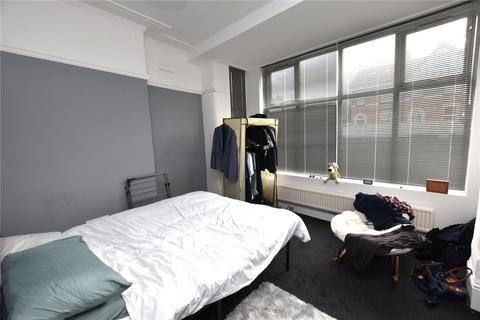3 bedroom end of terrace house for sale, Flats 1-3, Carter Avenue, Leeds, West Yorkshire