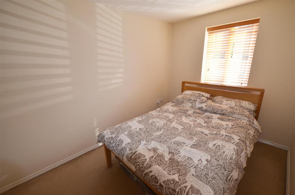 Bed 1 2.jpg