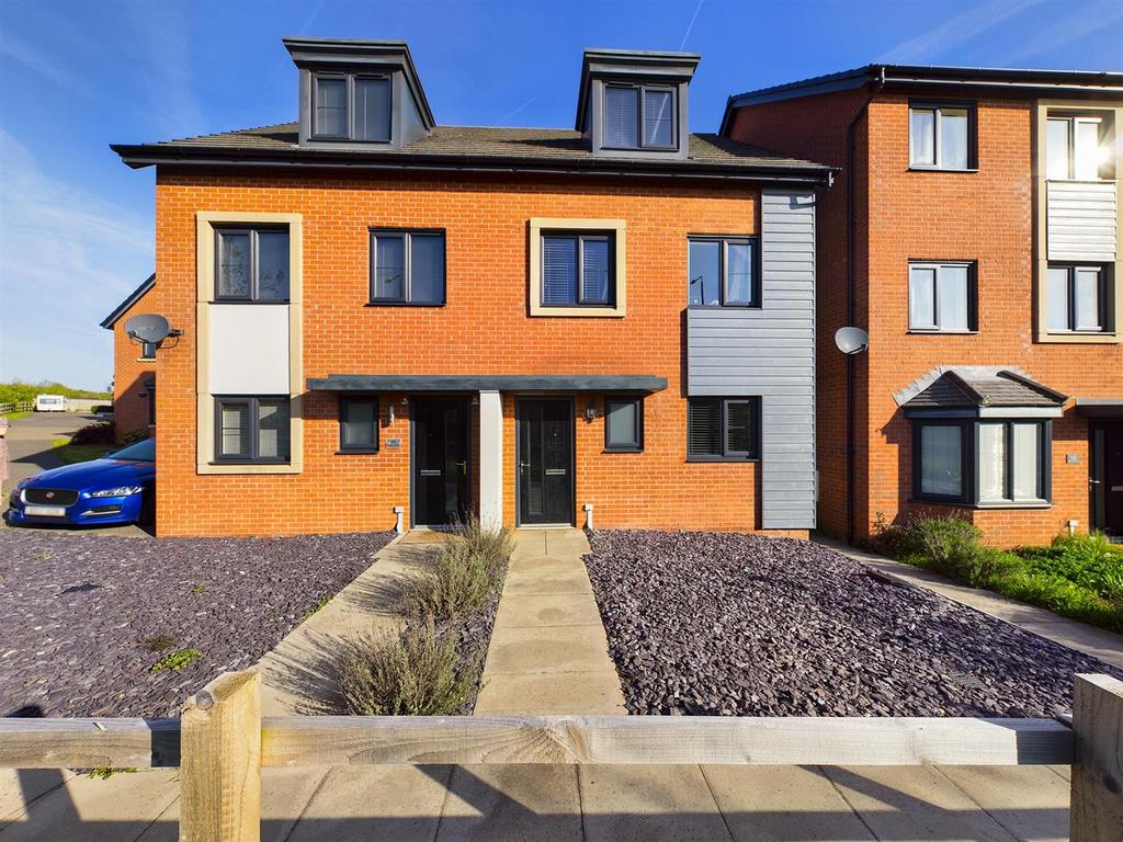 Maiden Road, Shirebrook 3 bed semidetached house £190,000