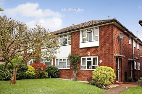 14 Heathclose Road, Dartford, DA1 2PU