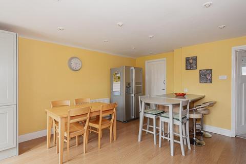 31 The Mount, Worcester Park, KT4 8UD
