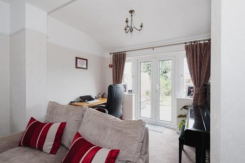 31 The Mount, Worcester Park, KT4 8UD
