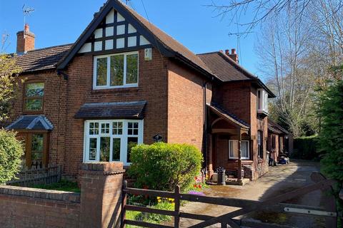 3 bedroom detached house for sale, Main Street, Sutton On Trent