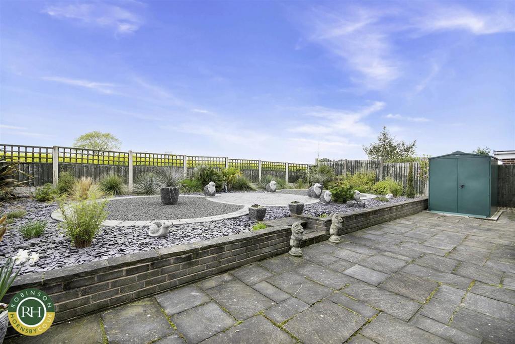 Patio / Gardens