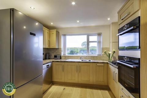 31 Clifton Drive, Sprotbrough, Doncaster, DN5 7NL