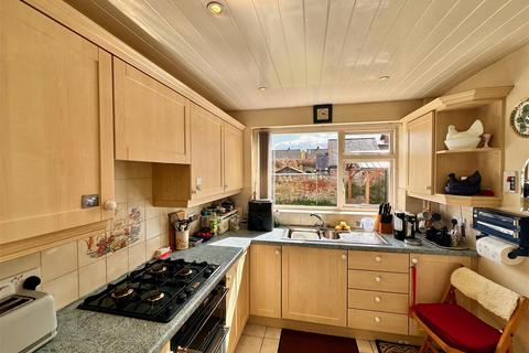Endun Chapel Lane, Codsall, Wolverhampton, WV8 2EH