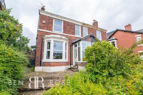 4 bedroom semi-detached house for sale, Bolton Road, Chorley