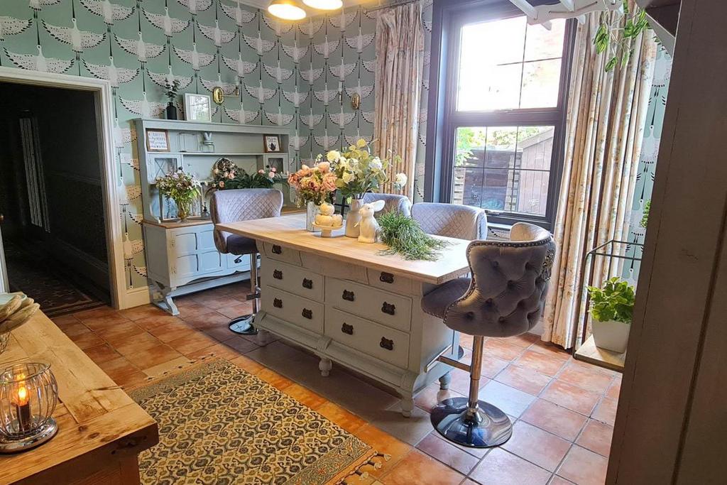 Dining/Breakfast Room