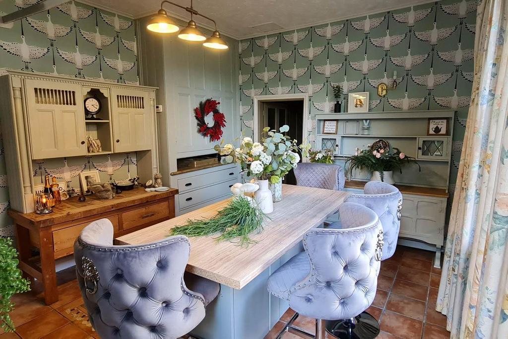 Dining/Breakfast Room