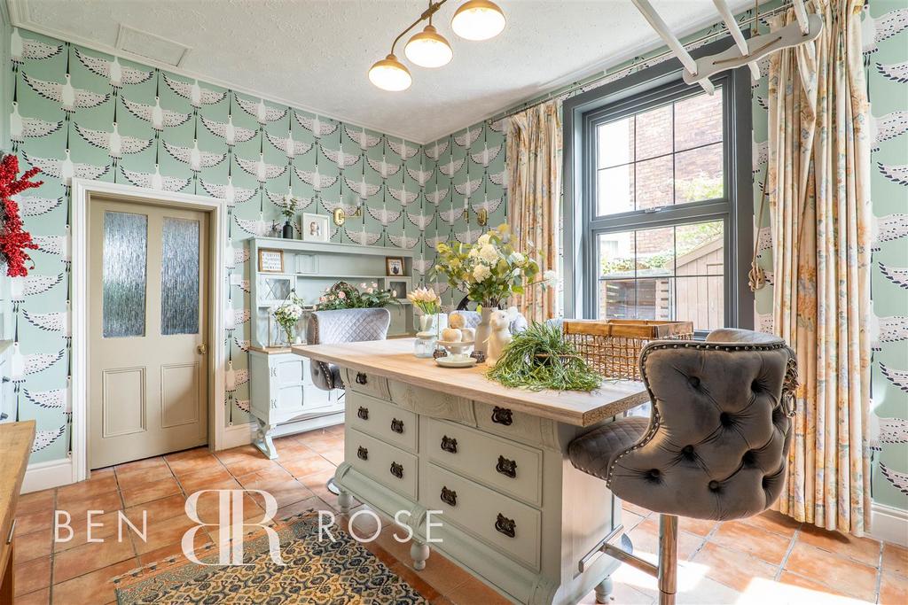 Dining/Breakfast Room