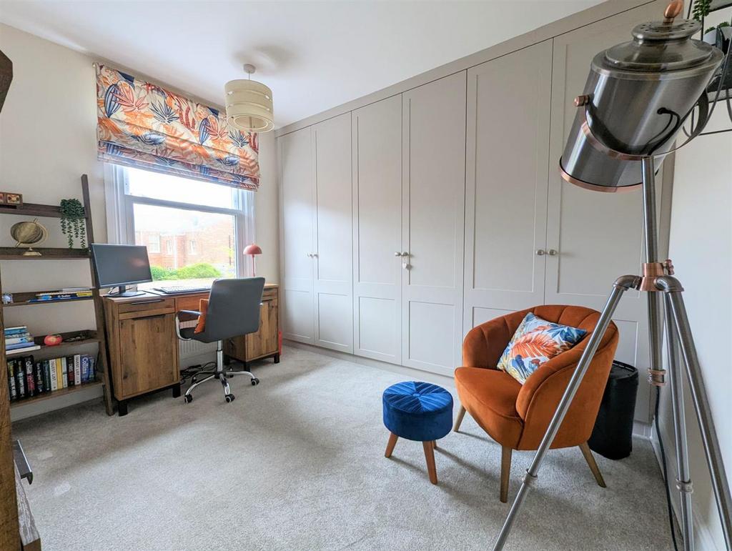 Bedroom 3/Office