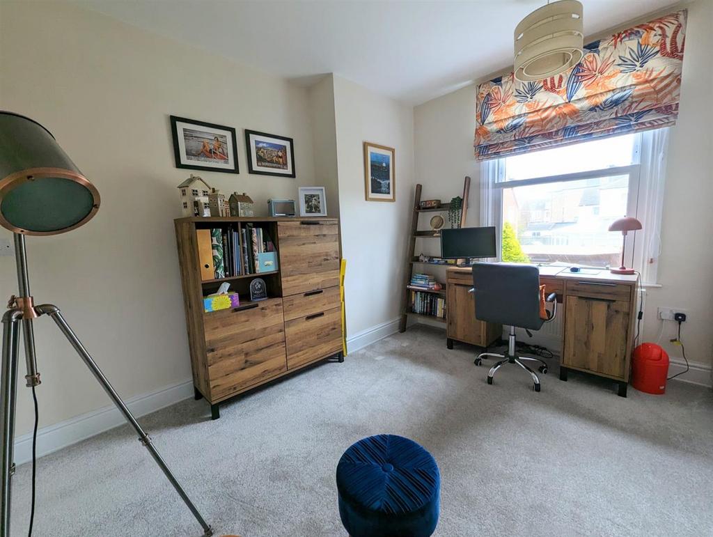 Bedroom 3/Office
